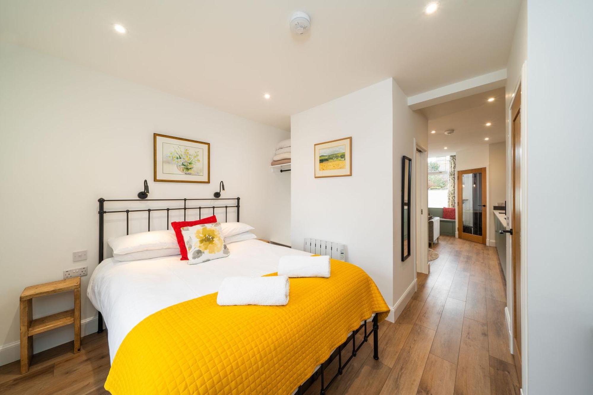 Grange8 Luxury Snug & Courtyard In Blairgowrie Apartment Blairgowrie and Rattray Екстериор снимка
