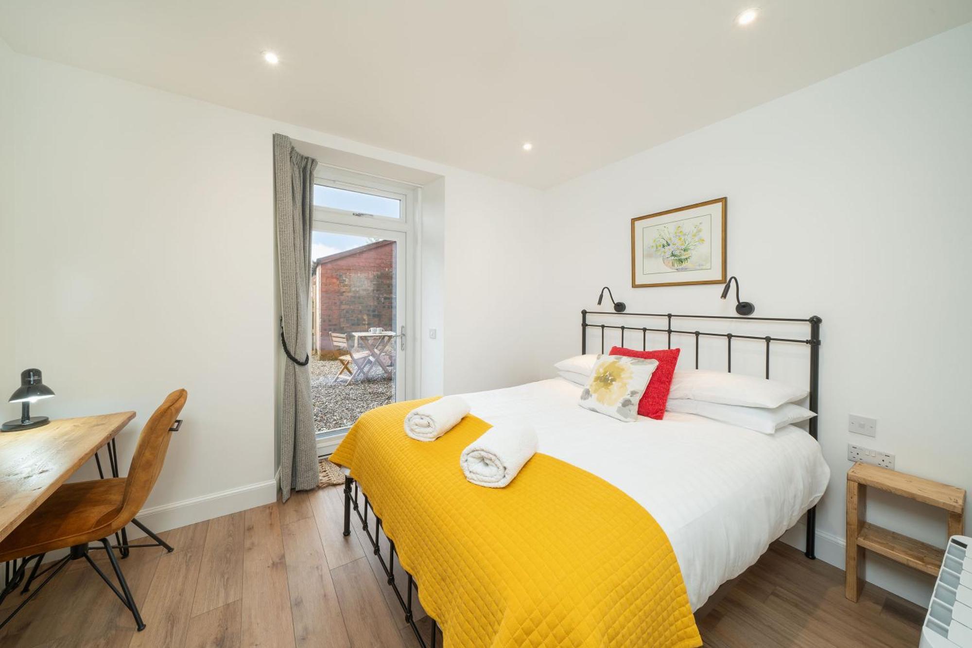 Grange8 Luxury Snug & Courtyard In Blairgowrie Apartment Blairgowrie and Rattray Екстериор снимка