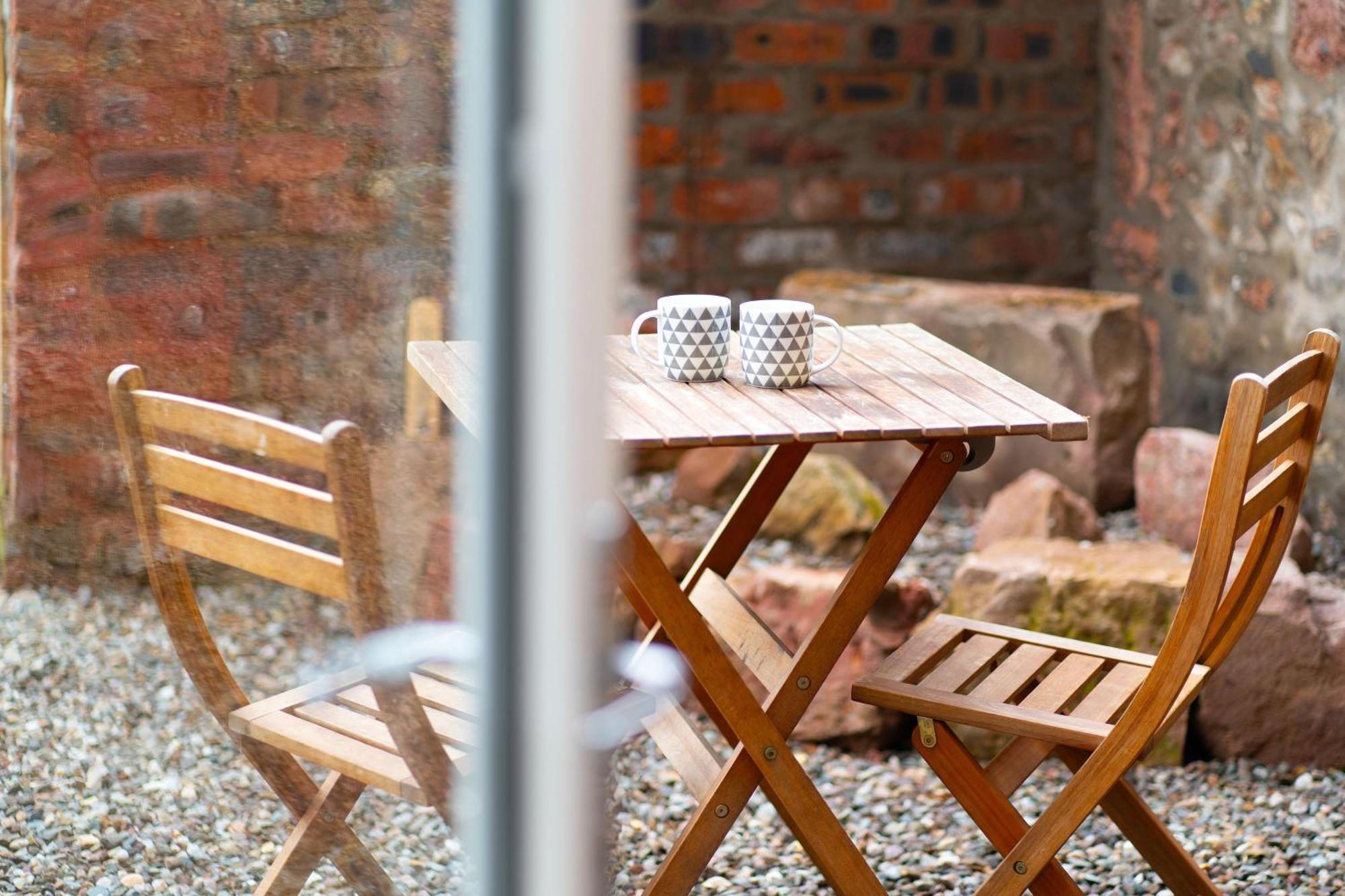 Grange8 Luxury Snug & Courtyard In Blairgowrie Apartment Blairgowrie and Rattray Екстериор снимка
