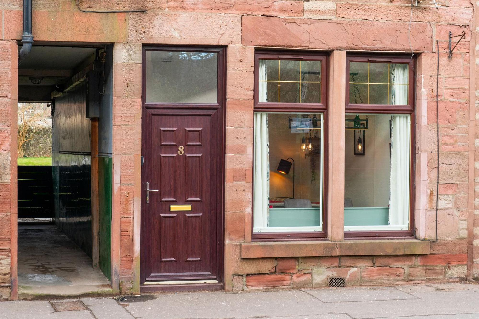 Grange8 Luxury Snug & Courtyard In Blairgowrie Apartment Blairgowrie and Rattray Екстериор снимка